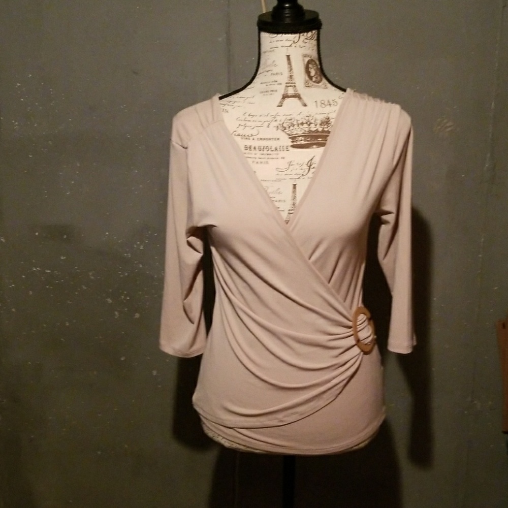 Gorgeous V-neck blouse